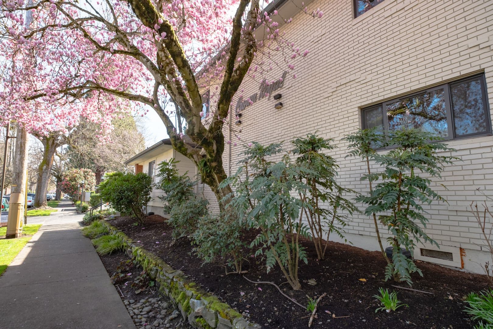 CROWN ROYAL APARTMENTS (CROW01) 4 of 15