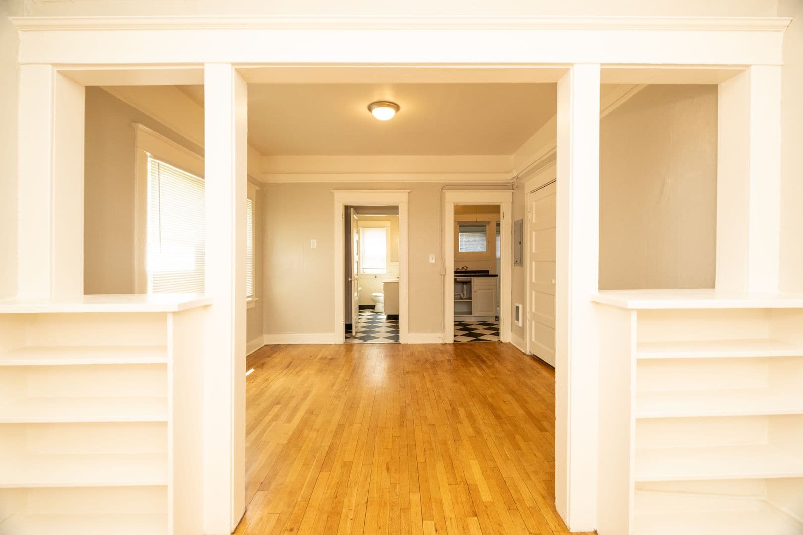 BONNIE BRAE APARTMENTS (WALD02) 1 of 17