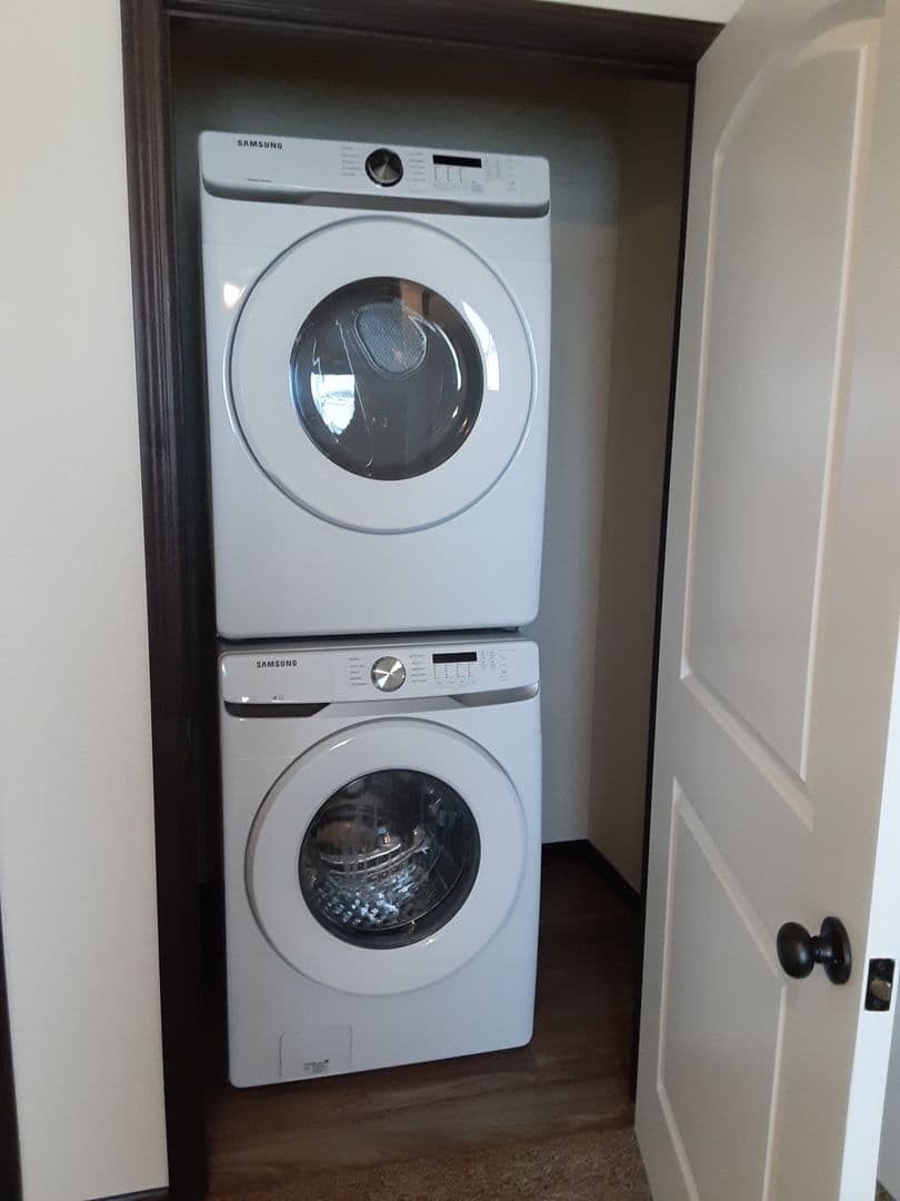 Modern Comfort: Discover Our 2-Bedroom 1-Bath Apartment Gem 17 of 20