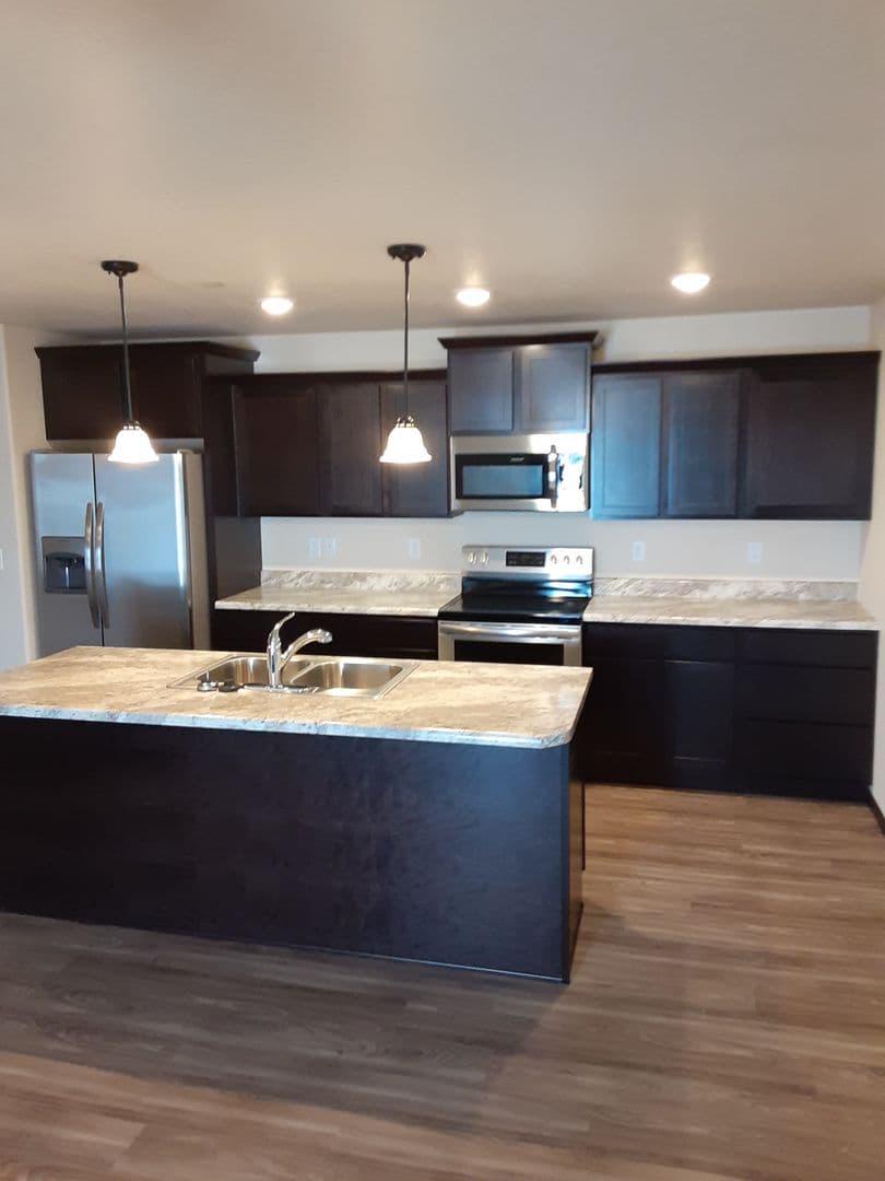 Modern Comfort: Discover Our 2-Bedroom 1-Bath Apartment Gem 10 of 20