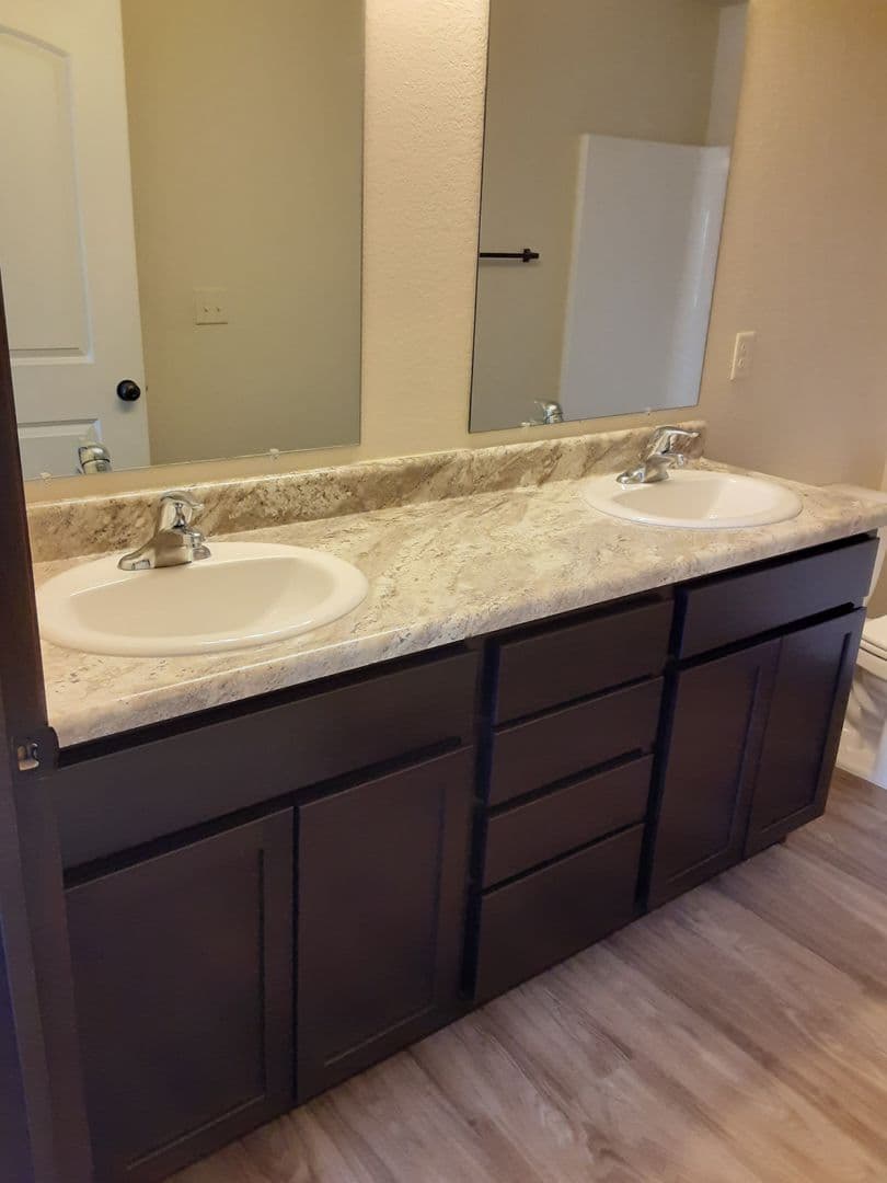 Modern Comfort: Discover Our 2-Bedroom 1-Bath Apartment Gem 19 of 23