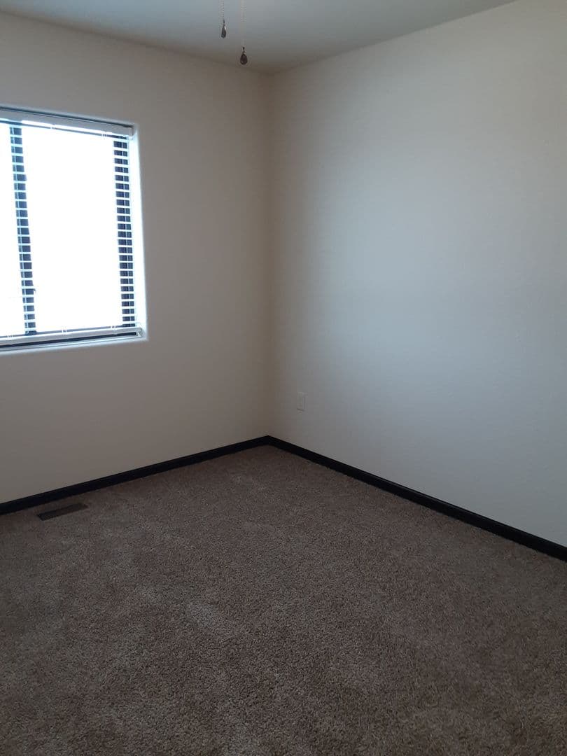 Modern Comfort: Discover Our 2-Bedroom 1-Bath Apartment Gem 15 of 23