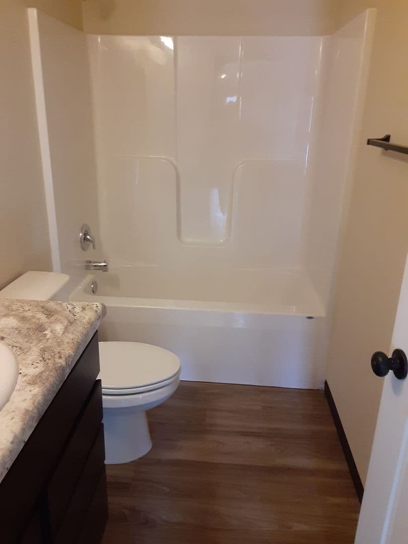 Modern Comfort: Discover Our 2-Bedroom 1-Bath Apartment Gem 24 of 26