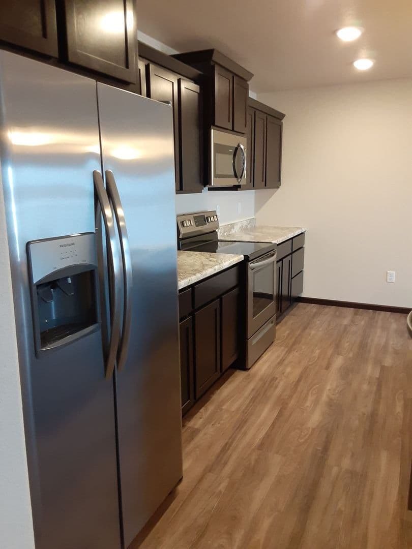 Modern Comfort: Discover Our 2-Bedroom 1-Bath Apartment Gem 8 of 20