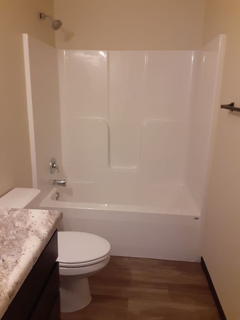 Modern Comfort: Discover Our 2-Bedroom 1-Bath Apartment Gem 14 of 20