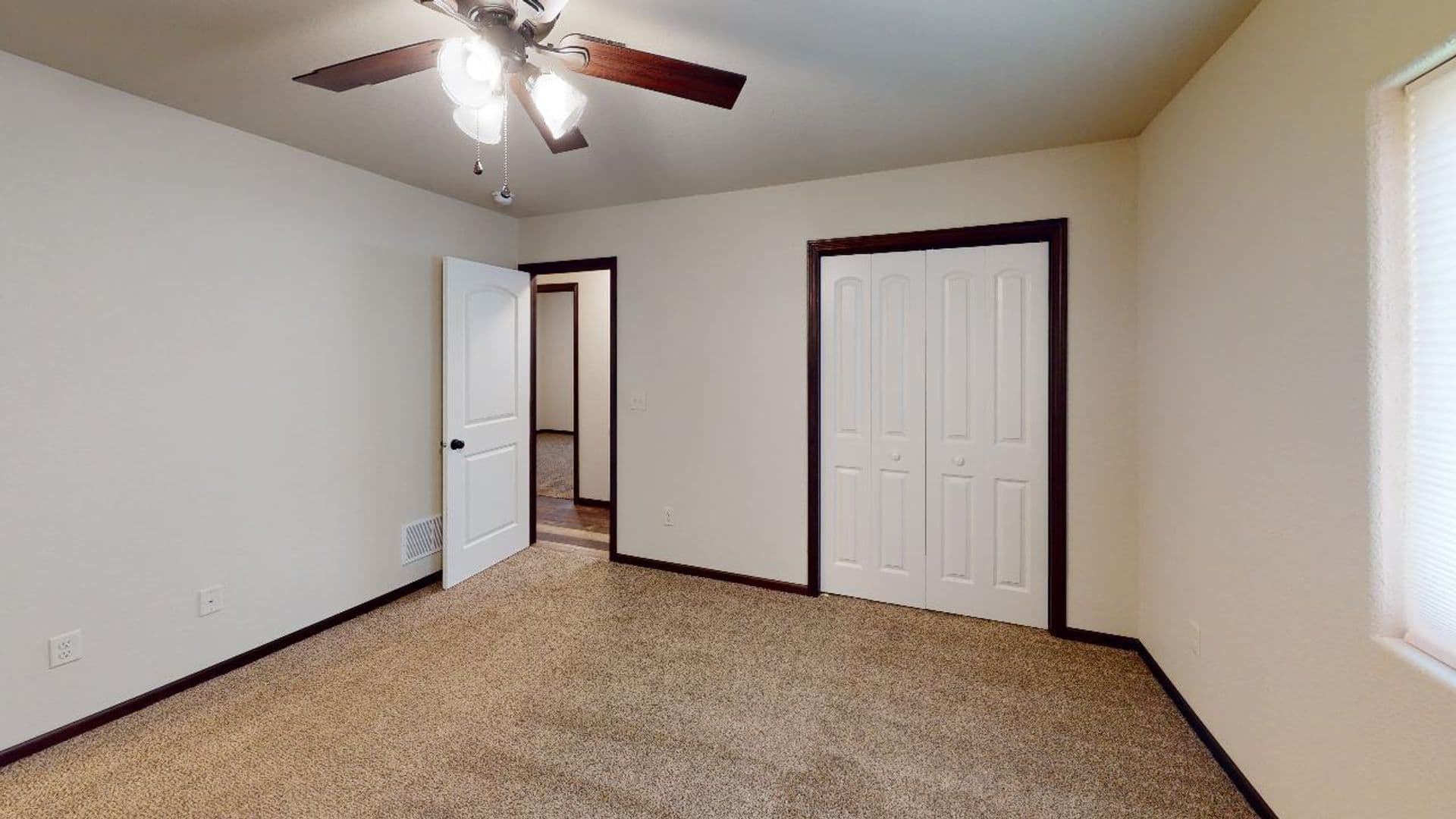 Foxborough Townhomes - 551 Westwind 7 of 11