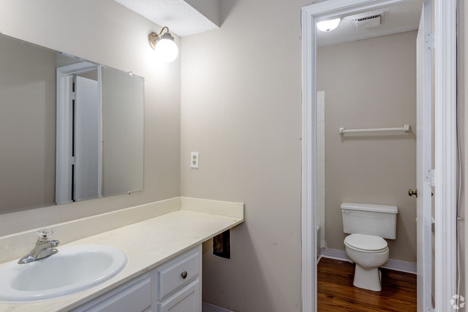 Nieman Park Townhomes 8 of 13