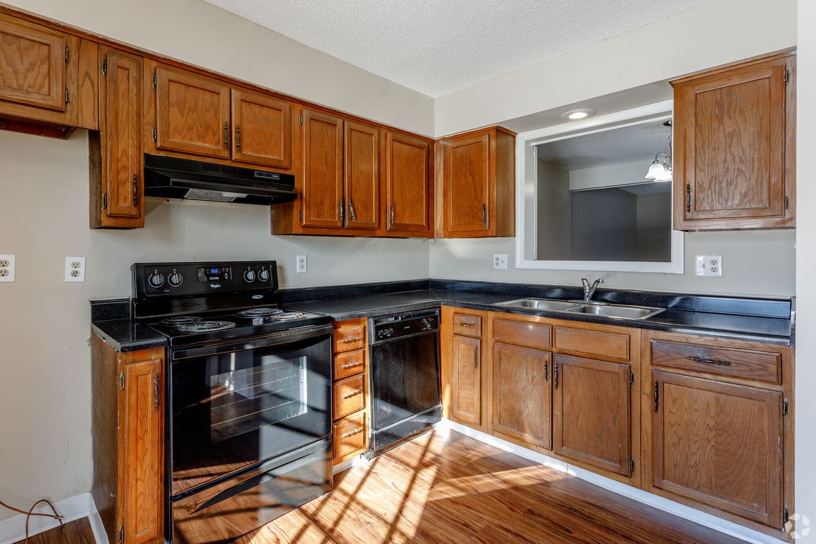 Nieman Park Townhomes 4 of 13