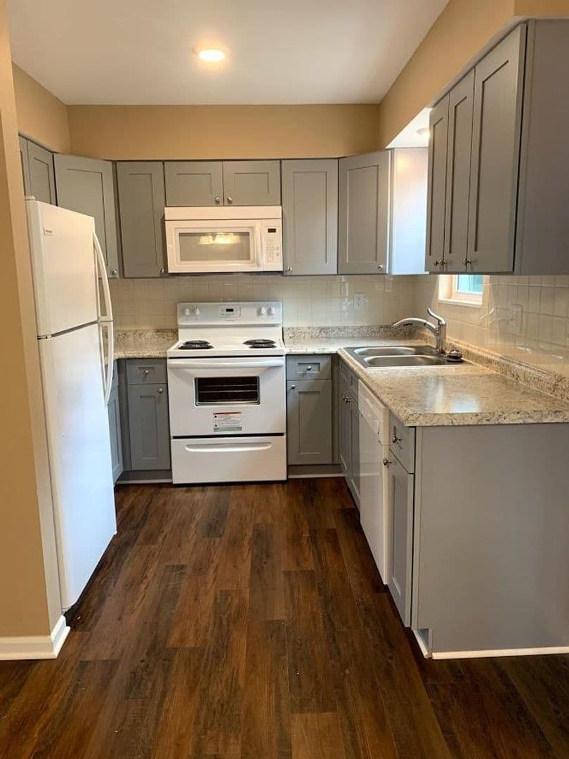 Devling Place Apartments 16 of 41