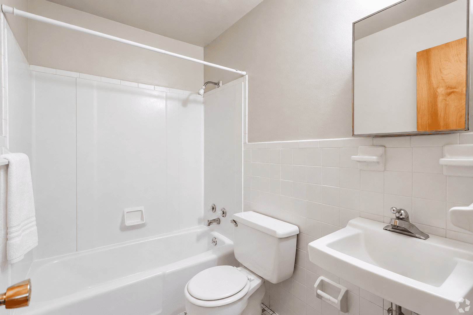 Continental North Apartments 10 of 17