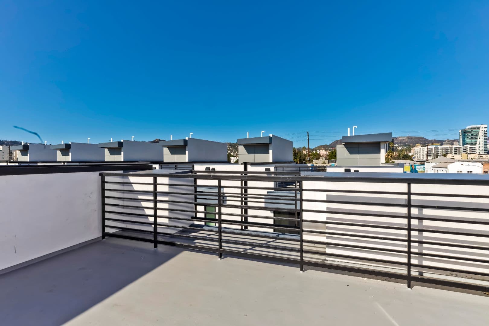1025 Wilcox Avenue 14 of 53