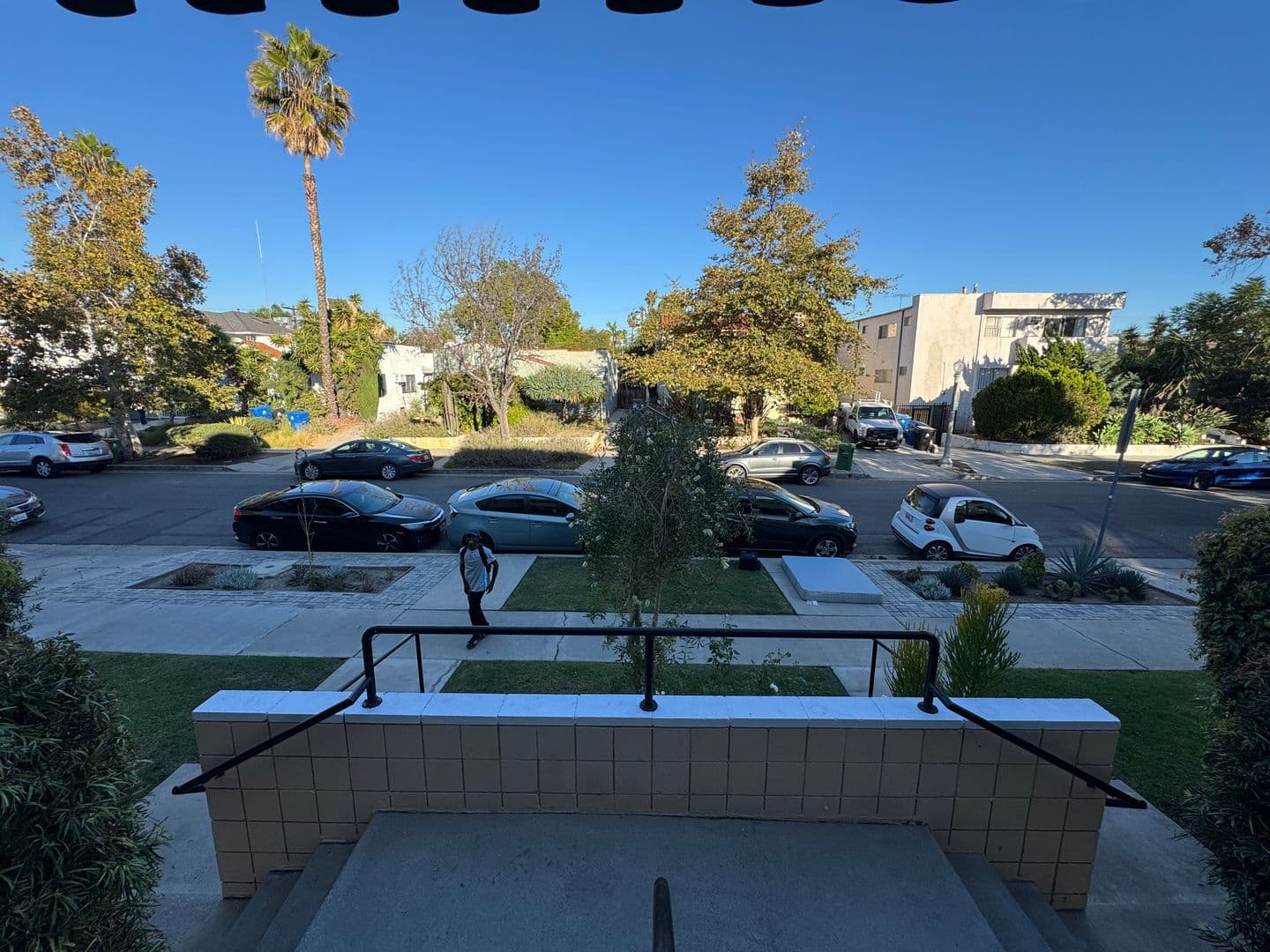 617 North Orange Drive LP 1 of 25