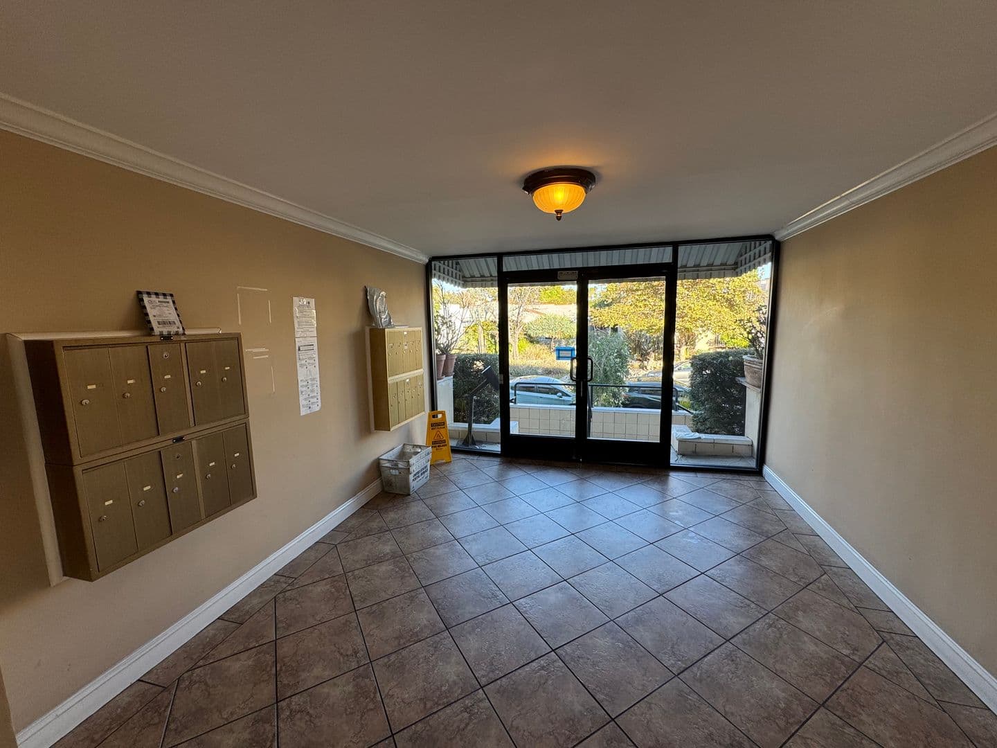 617 North Orange Drive LP 3 of 25