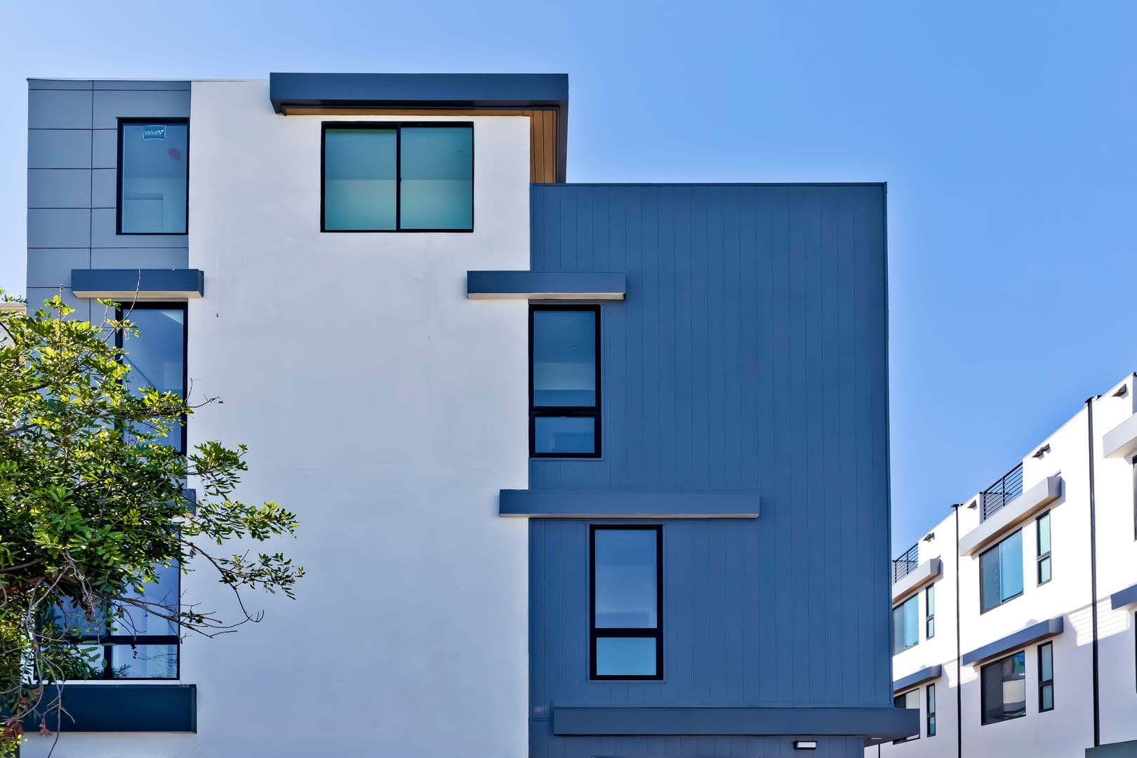 1025 Wilcox Avenue 31 of 51