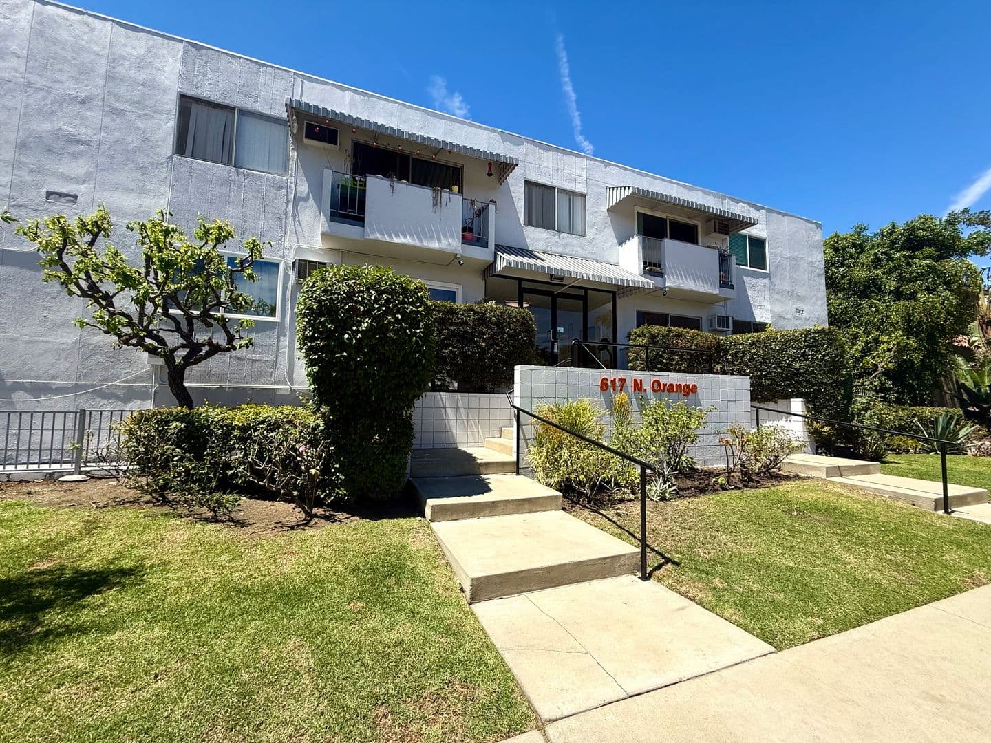 617 North Orange Drive LP 1 of 8