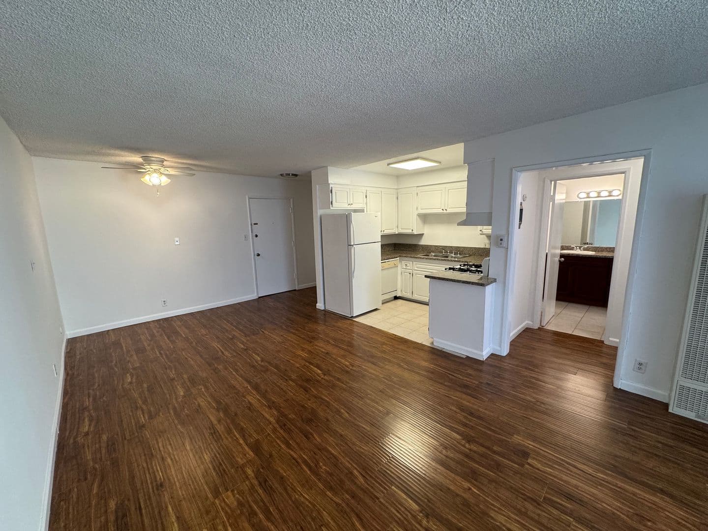 617 North Orange Drive LP 6 of 25