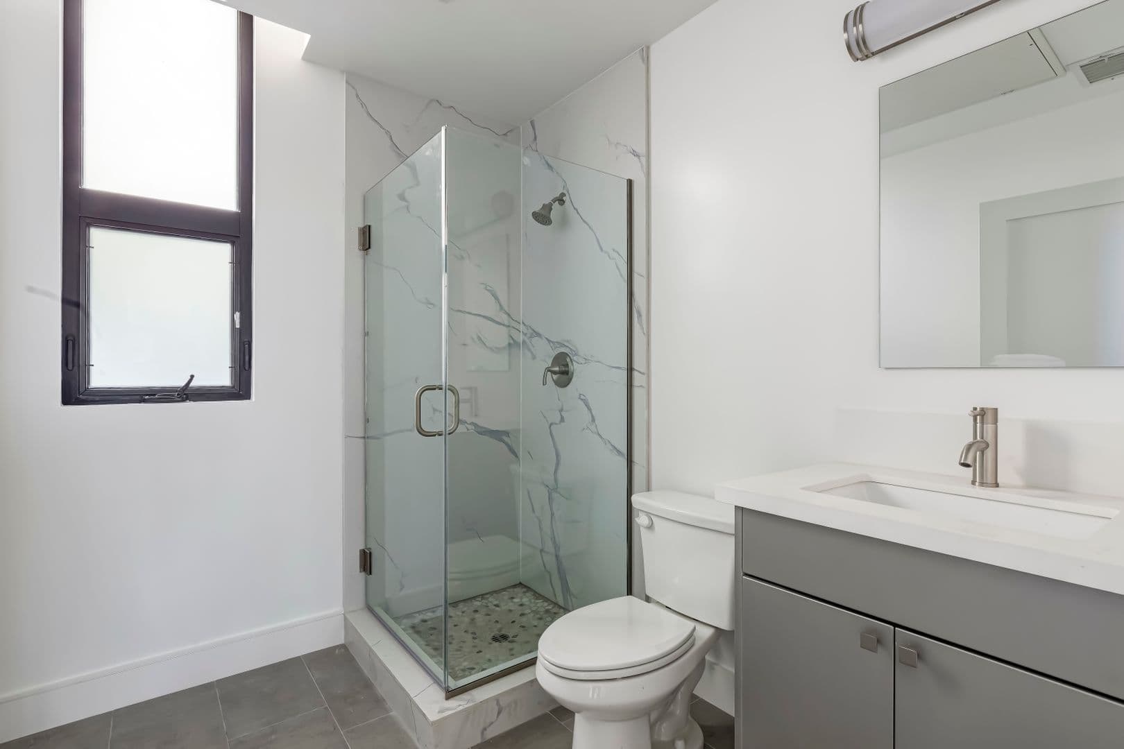1025 Wilcox Avenue 24 of 51