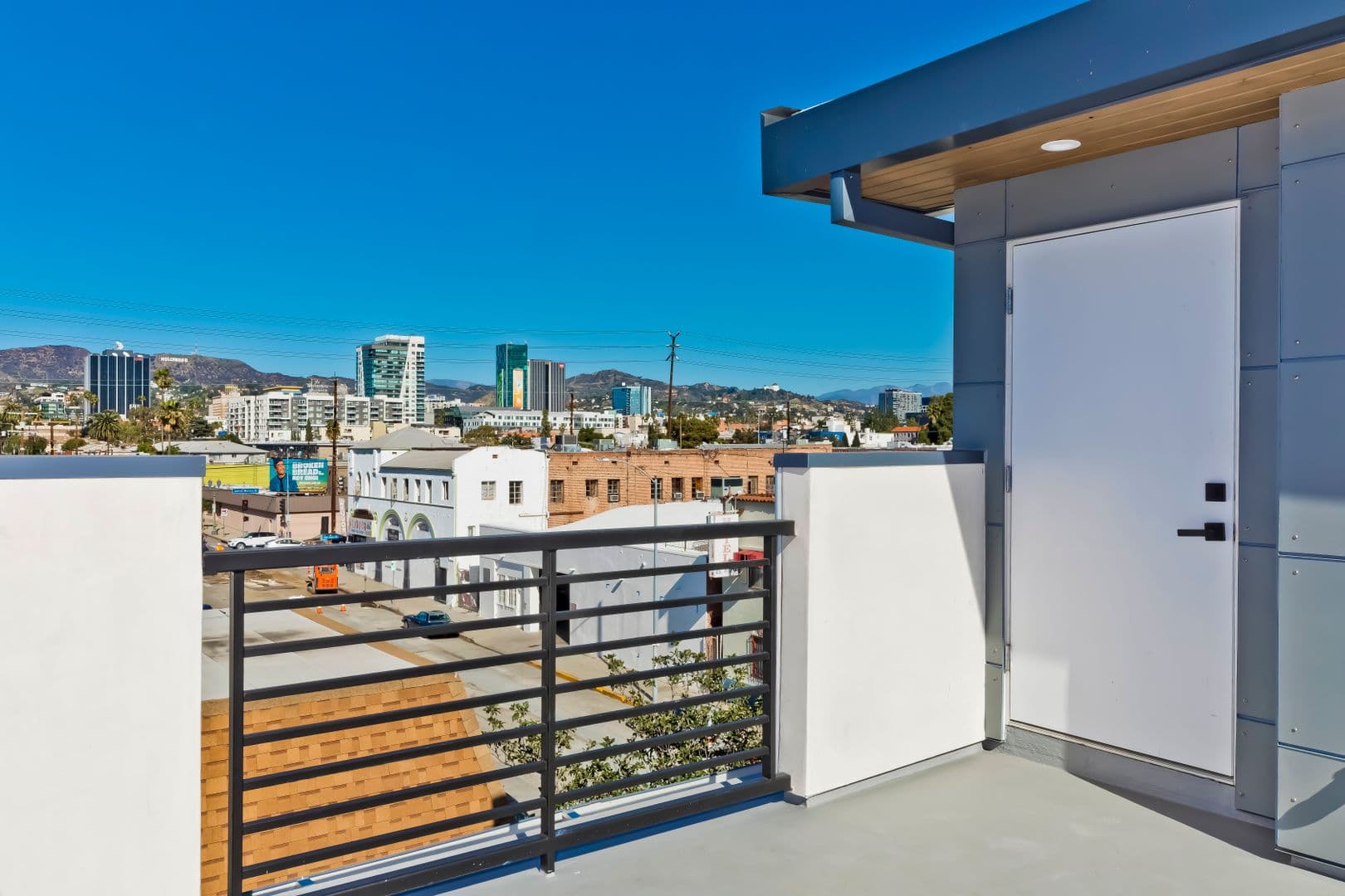 1025 Wilcox Avenue 21 of 53