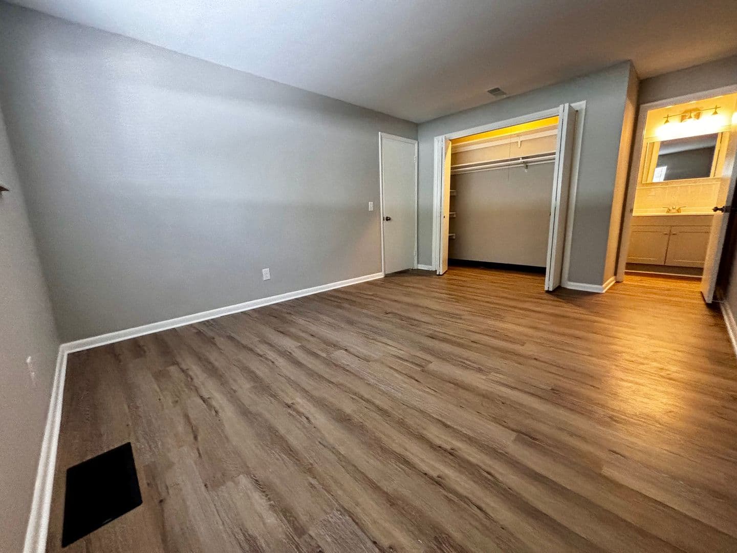 3805 Briar Place 6 of 12