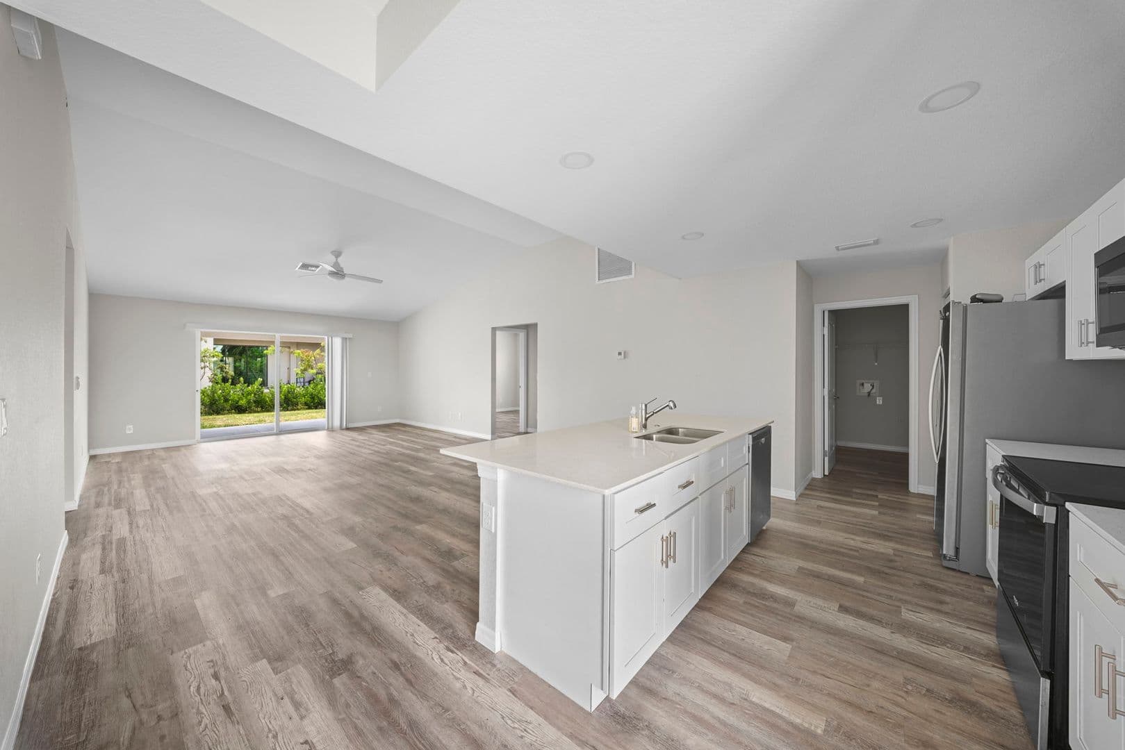 202 NW 25th Pl 1 of 29