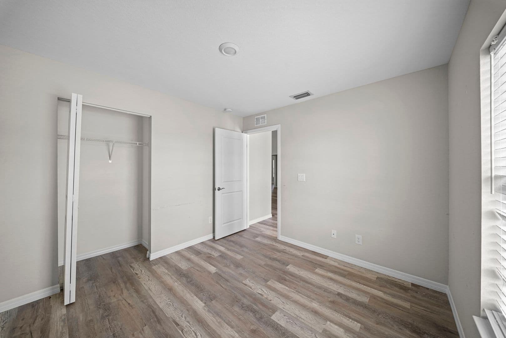 202 NW 25th Pl 16 of 29