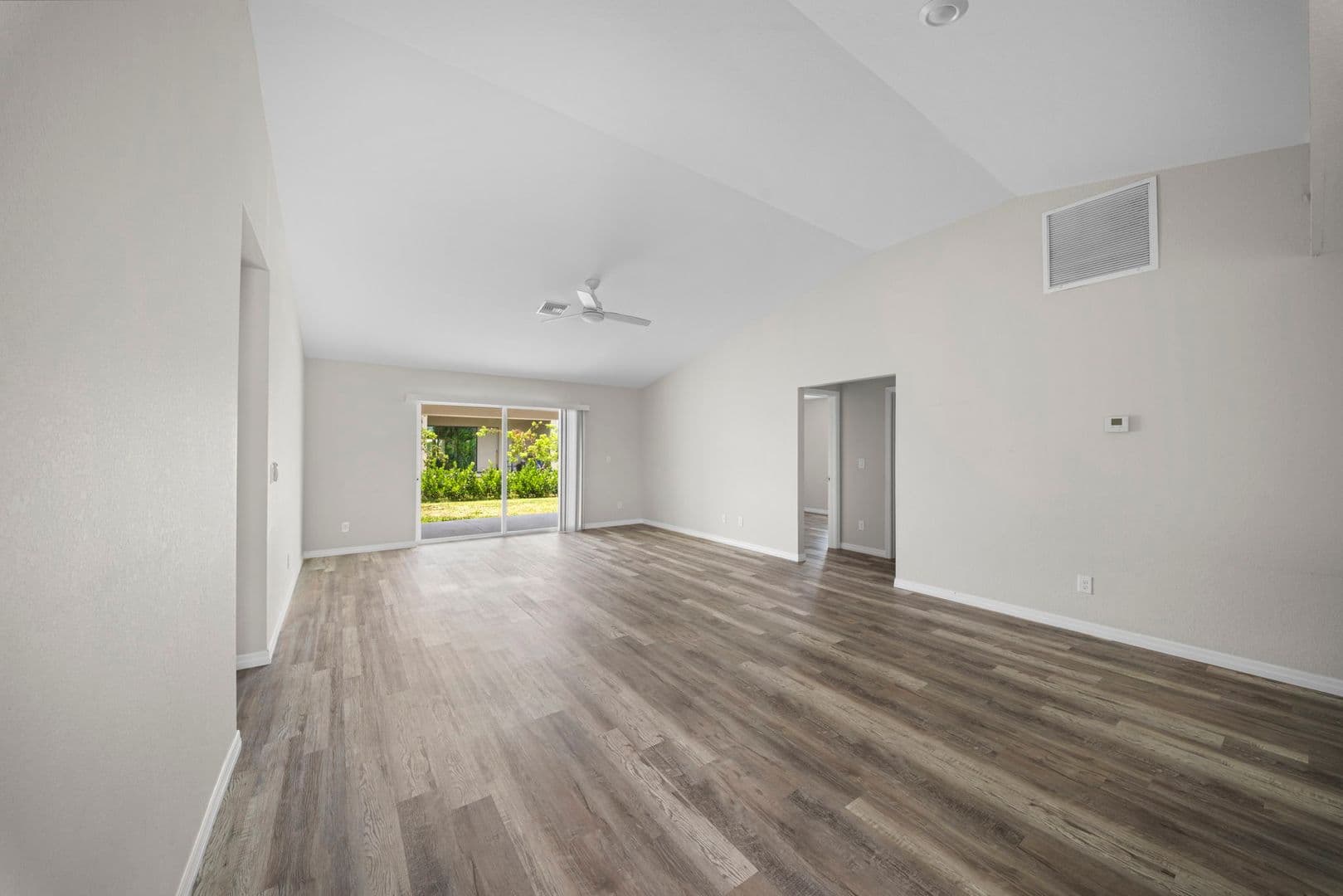 202 NW 25th Pl 9 of 29