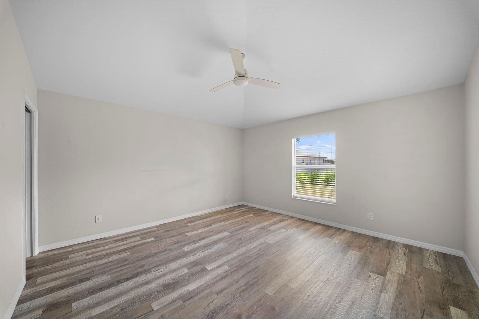 202 NW 25th Pl 21 of 29