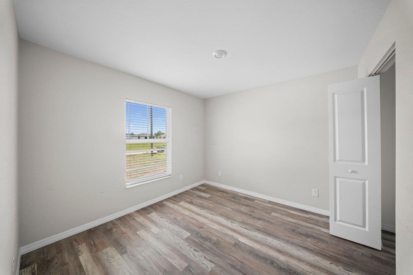 202 NW 25th Pl 15 of 29