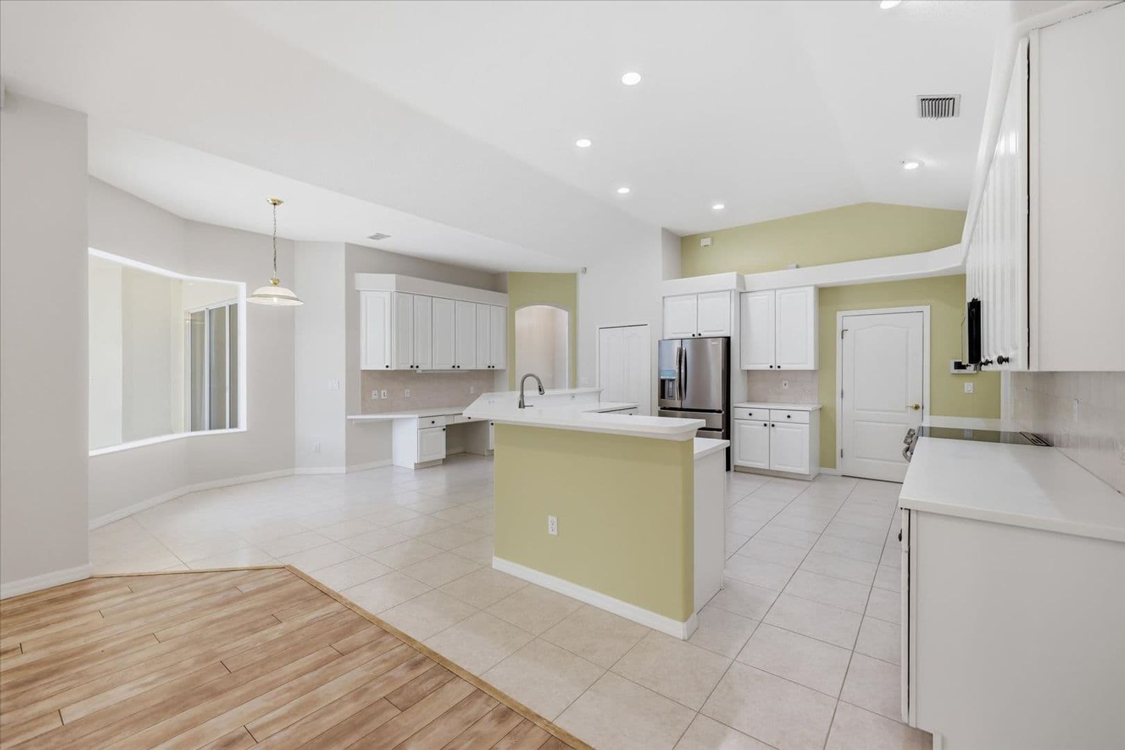 4956 Bridgehampton Blvd 19 of 48