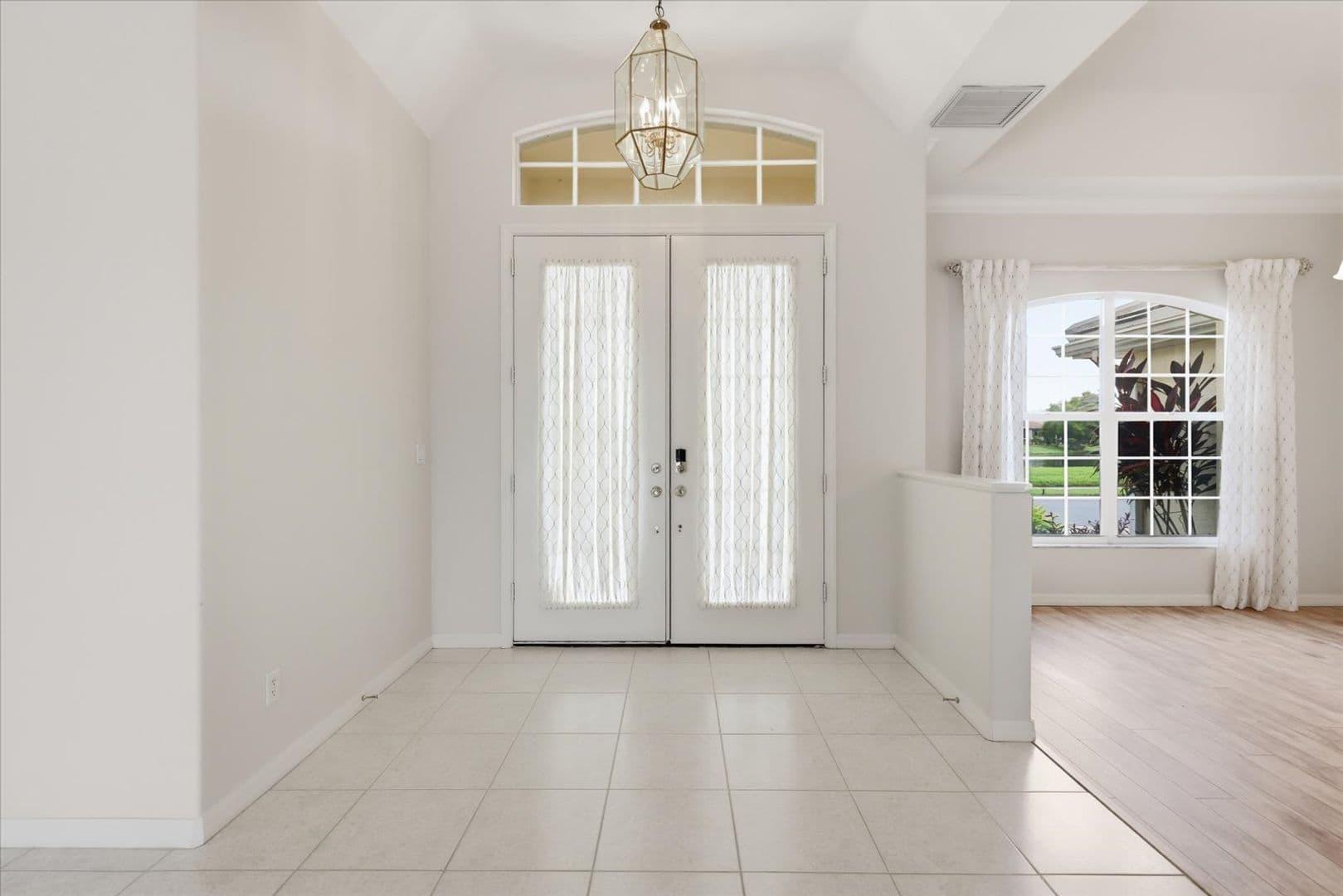4956 Bridgehampton Blvd 5 of 48