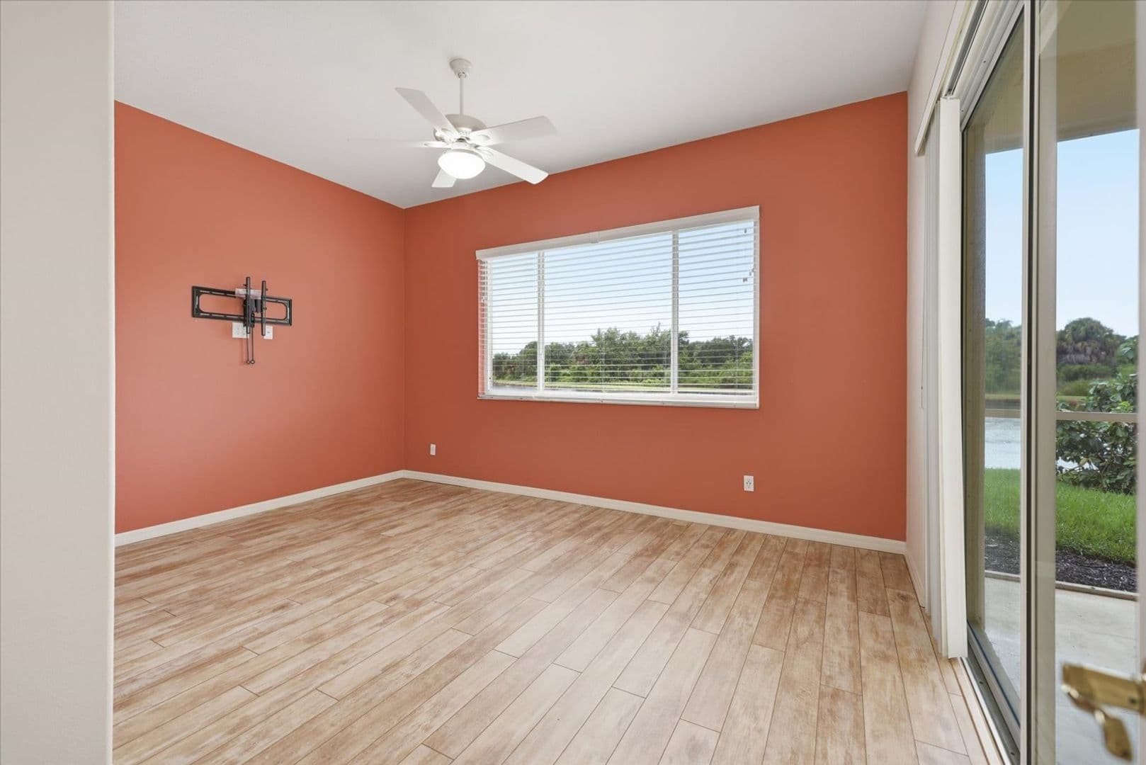 4956 Bridgehampton Blvd 22 of 48