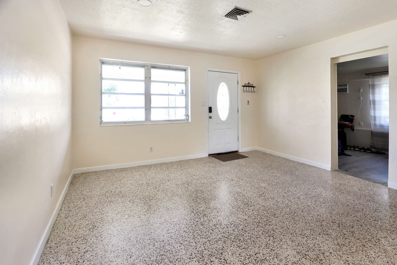 4462 Brooksdale Dr 3 of 30