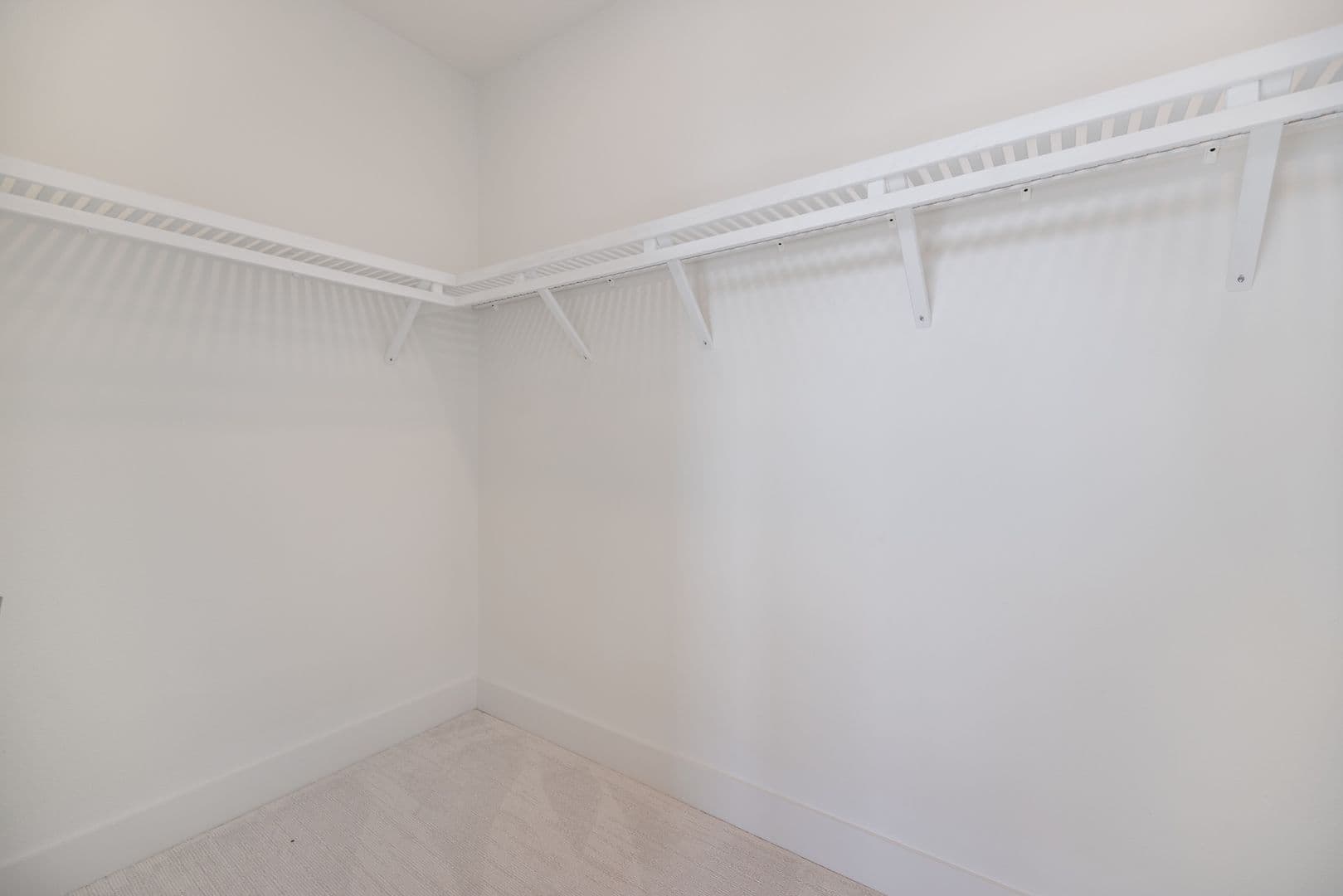2609 Waterfront Cir 45 of 51