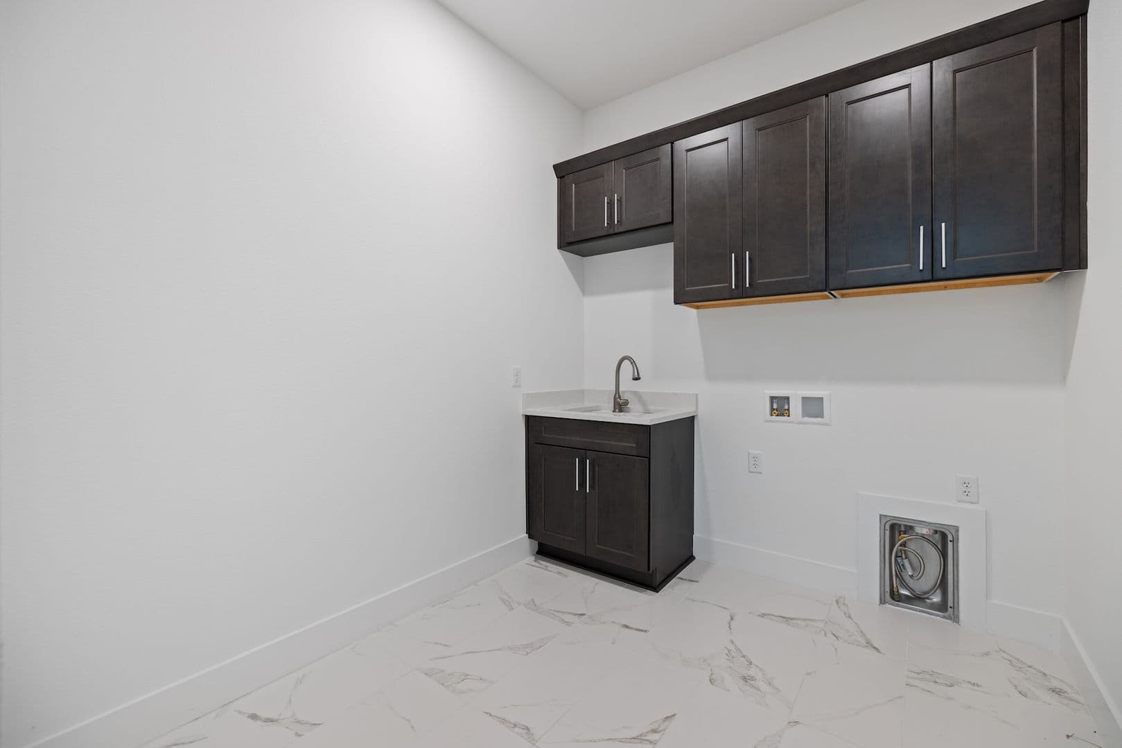 2609 Waterfront Cir 37 of 51