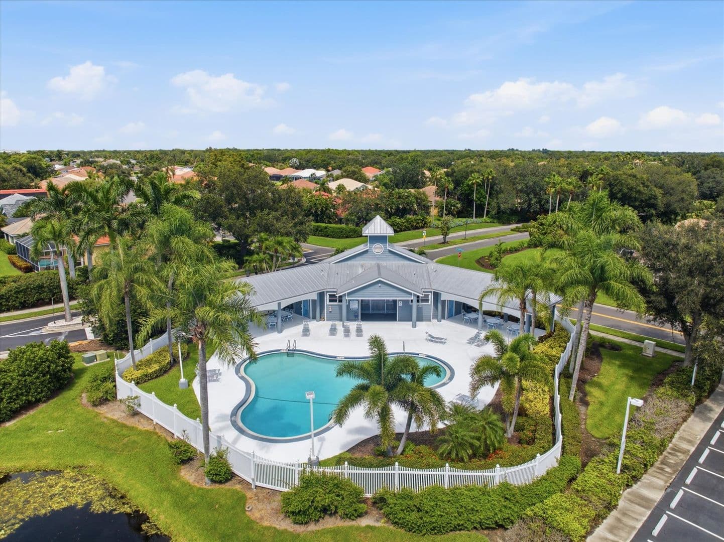 4956 Bridgehampton Blvd 47 of 48