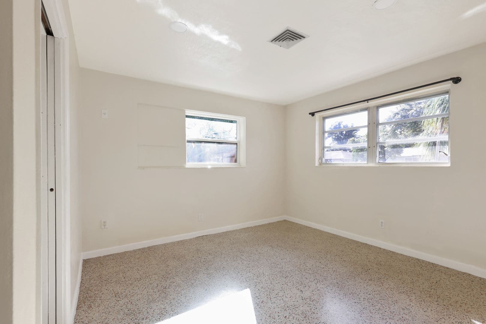 4462 Brooksdale Dr 23 of 30