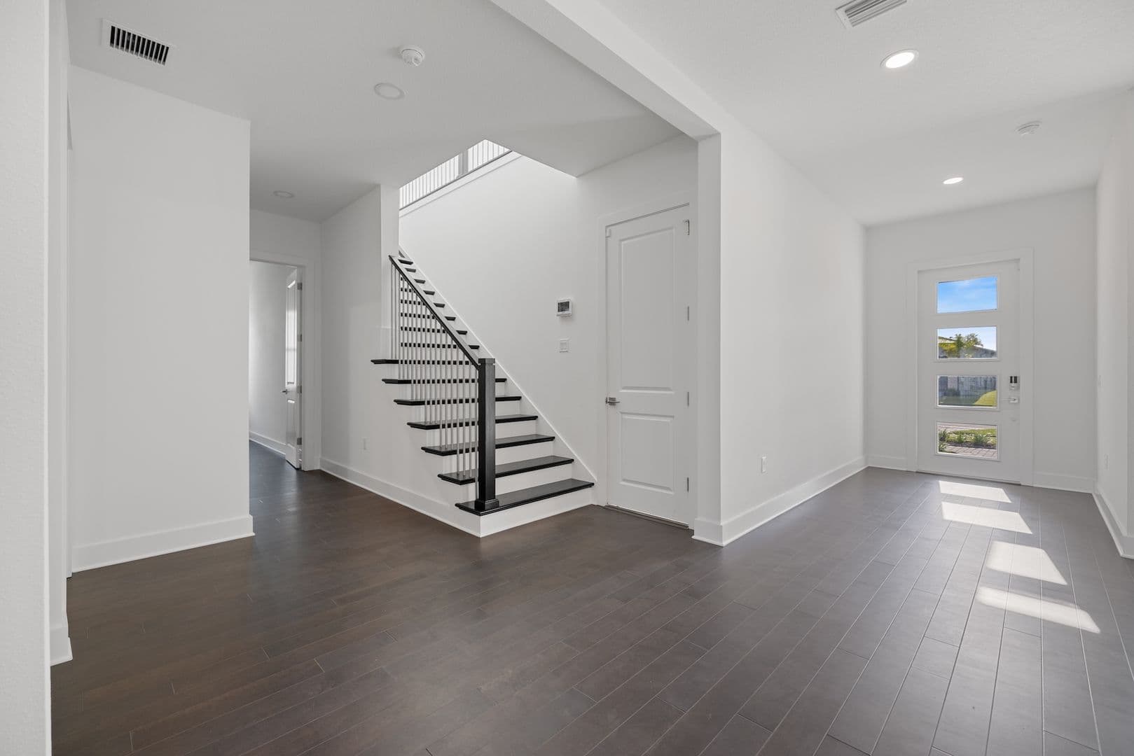 2609 Waterfront Cir 12 of 51