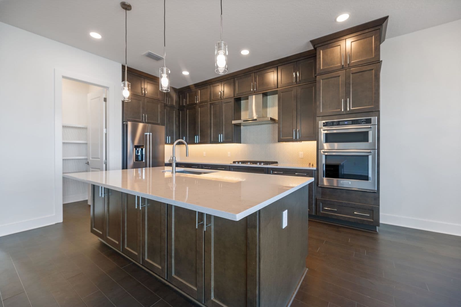 2609 Waterfront Cir 13 of 51
