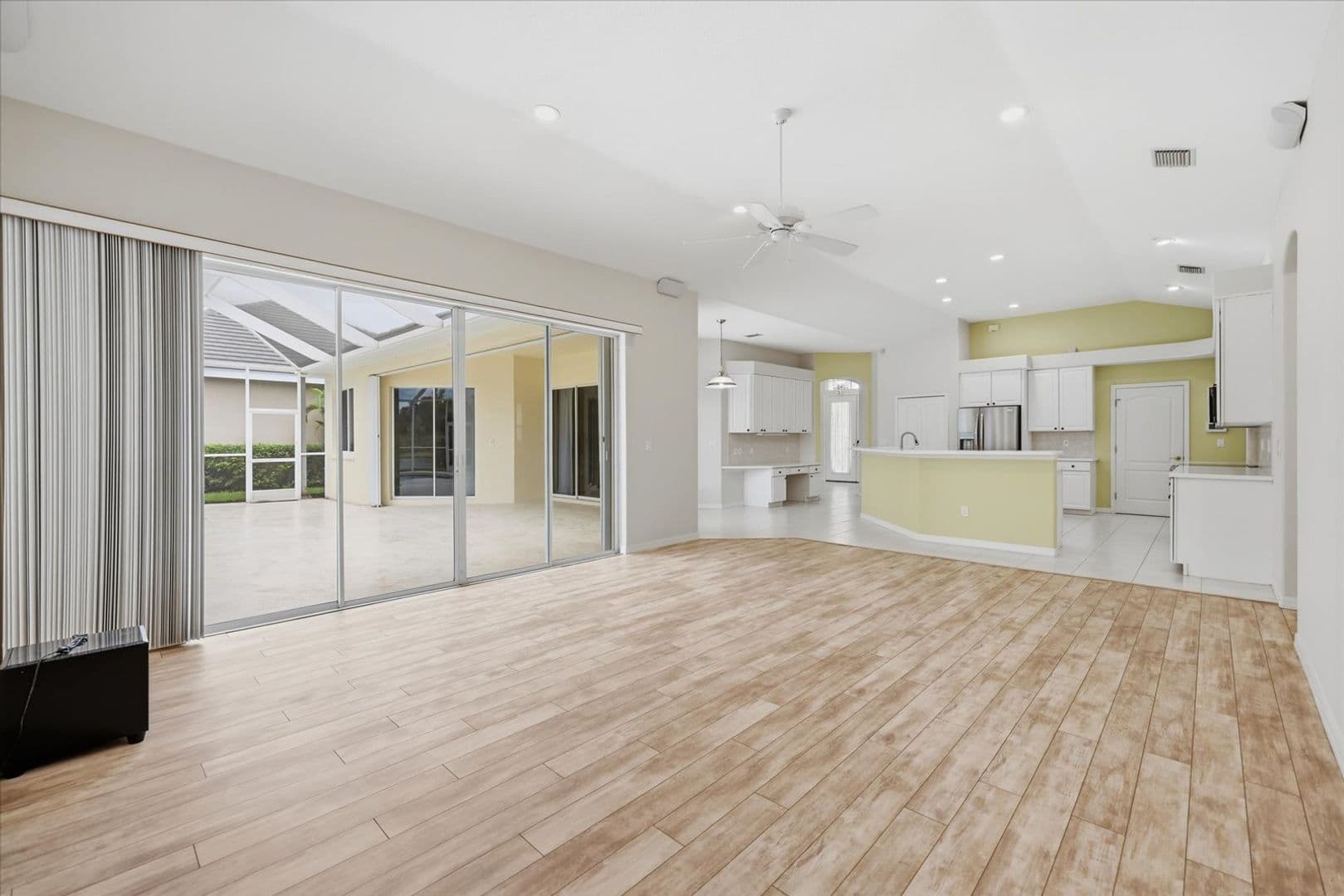 4956 Bridgehampton Blvd 14 of 48