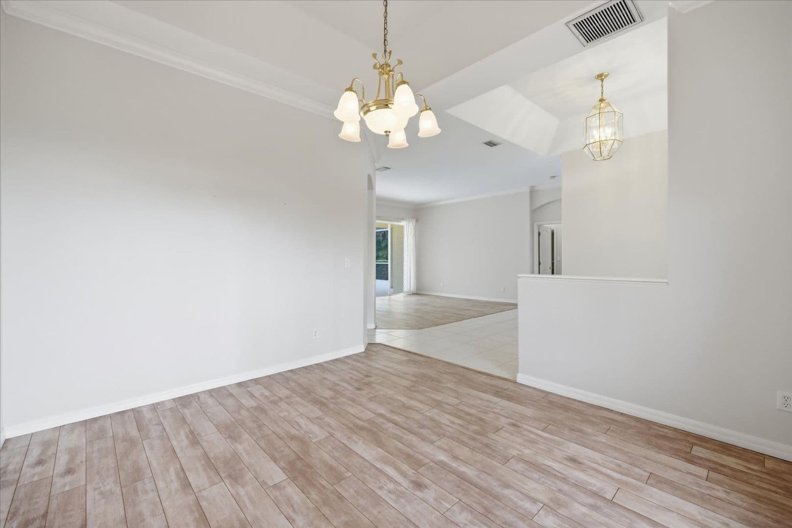 4956 Bridgehampton Blvd 7 of 48