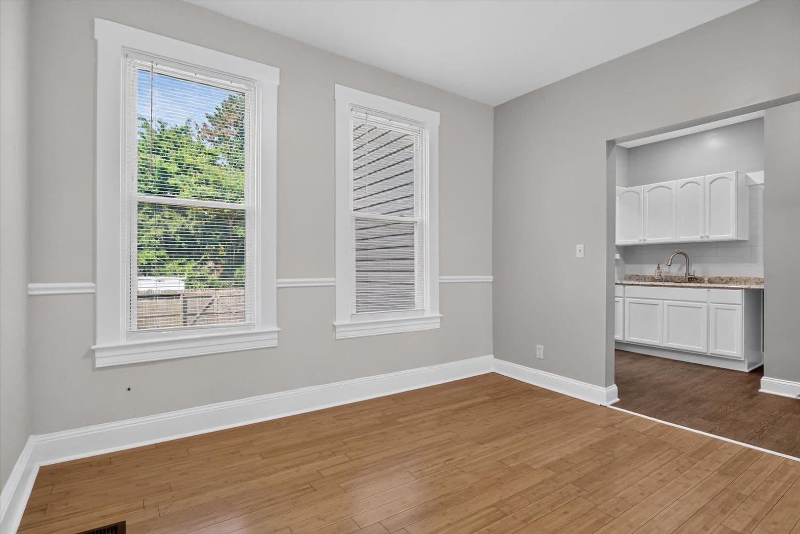 5338 Winner Ave 11 of 23
