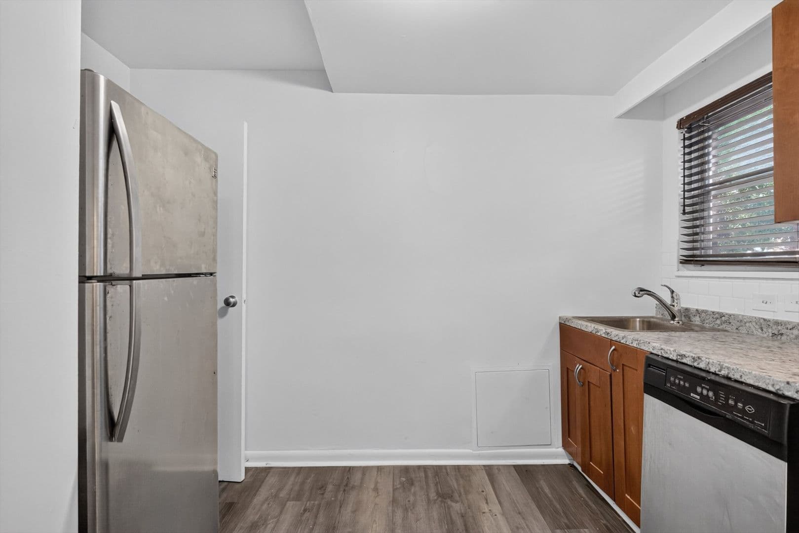 410 MAIN St unit 410-4 14 of 16