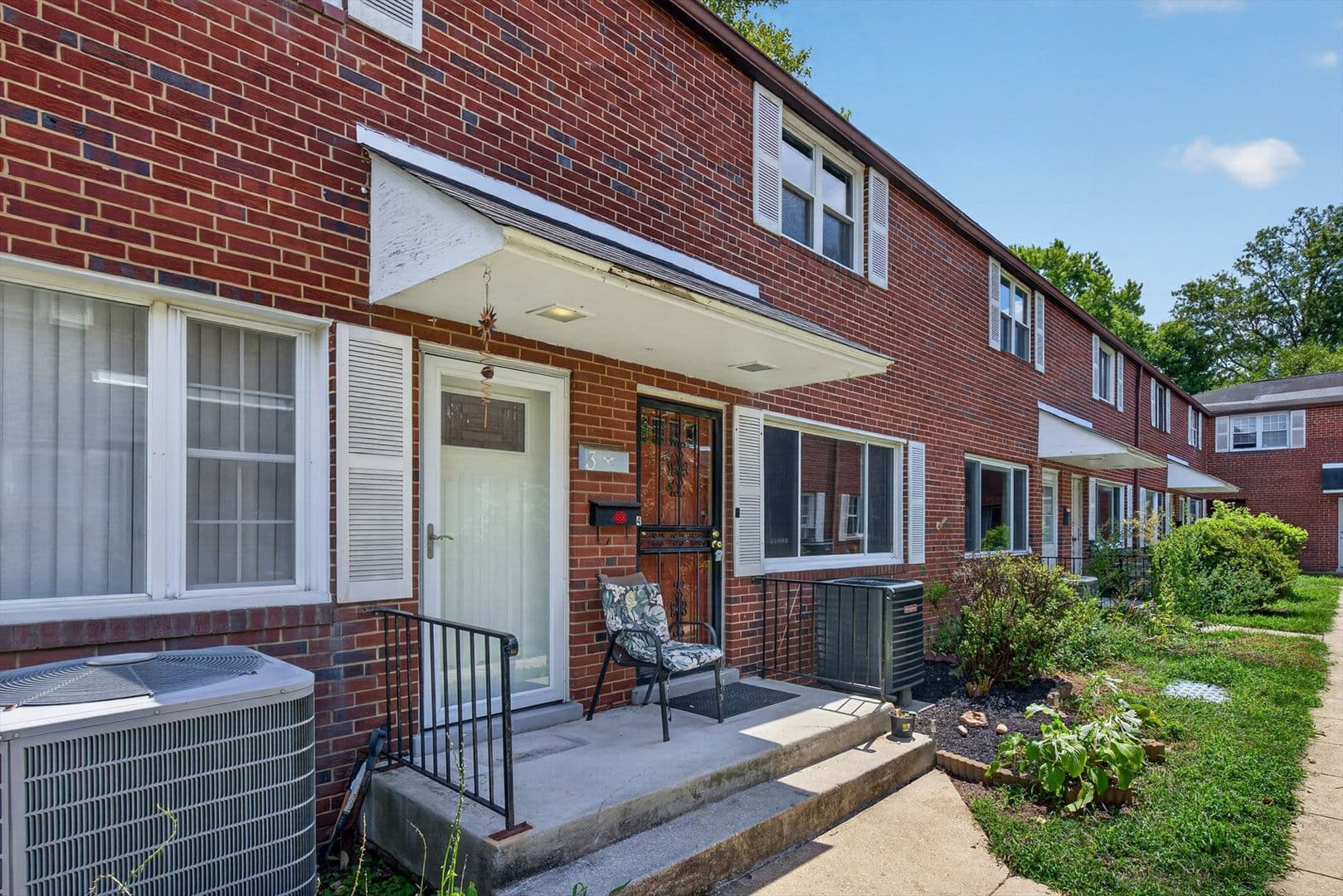 410 MAIN St unit 410-4 2 of 16