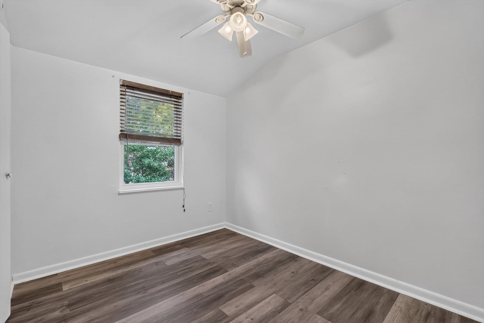 410 MAIN St unit 410-4 11 of 16