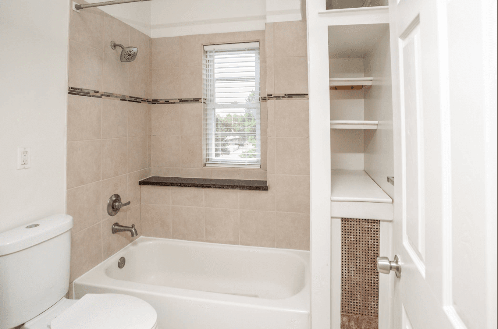 4600 Bel Air Road 14 of 18