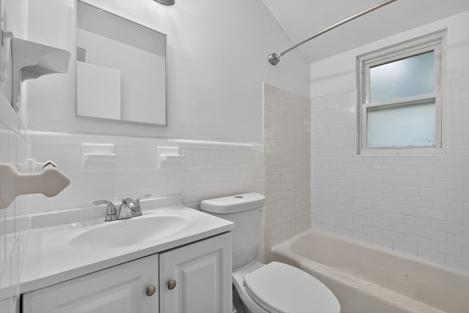 410 MAIN St unit 410-4 9 of 16