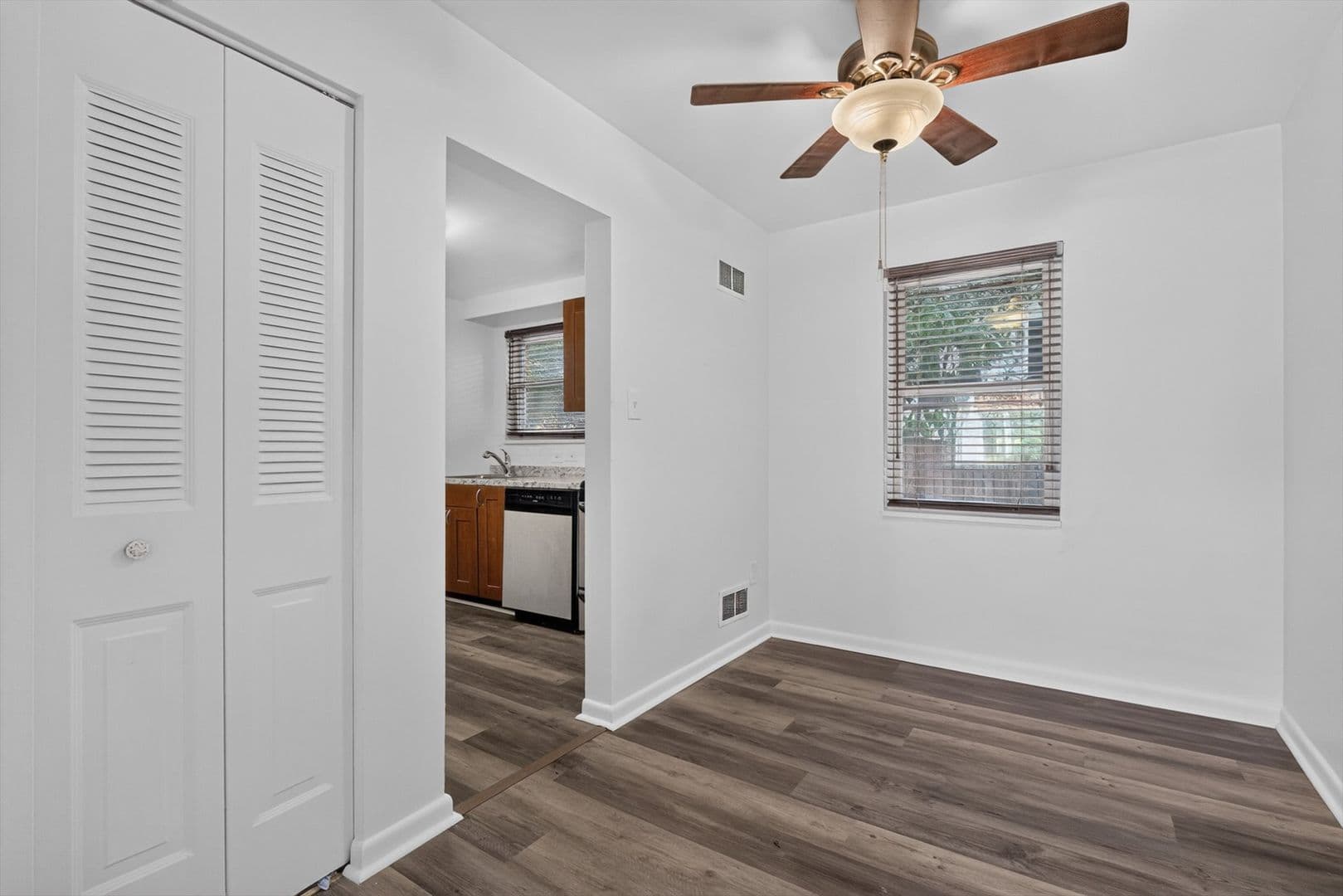 410 MAIN St unit 410-4 10 of 16