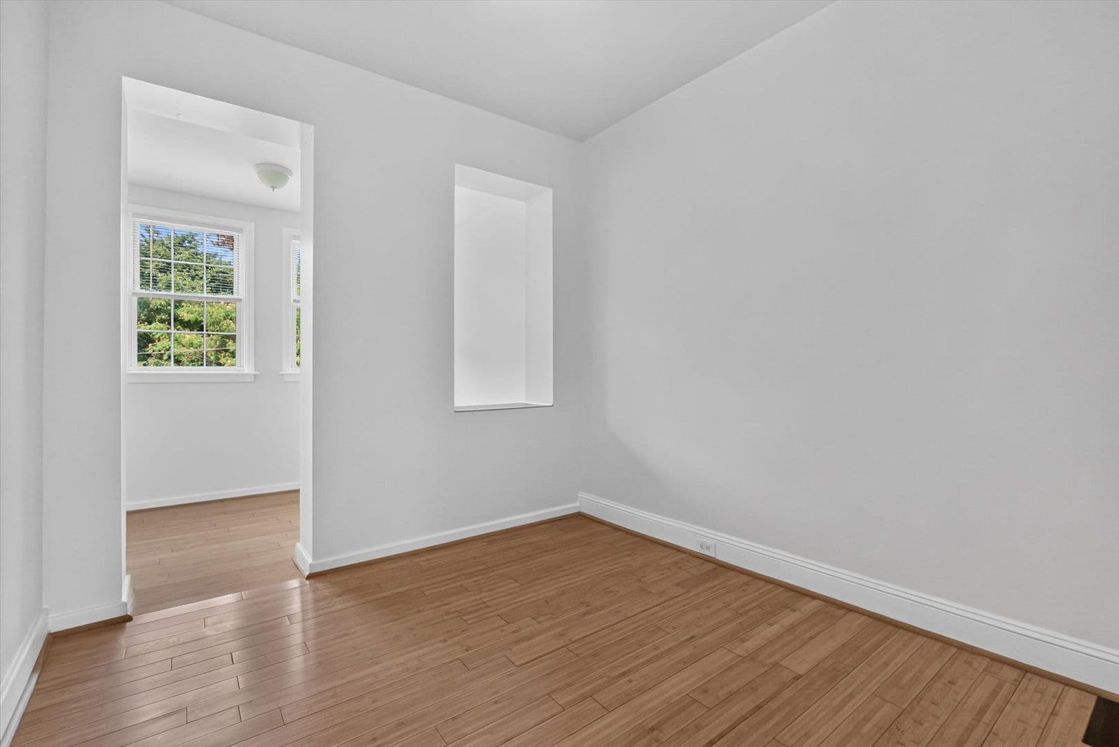 5338 Winner Ave 18 of 23