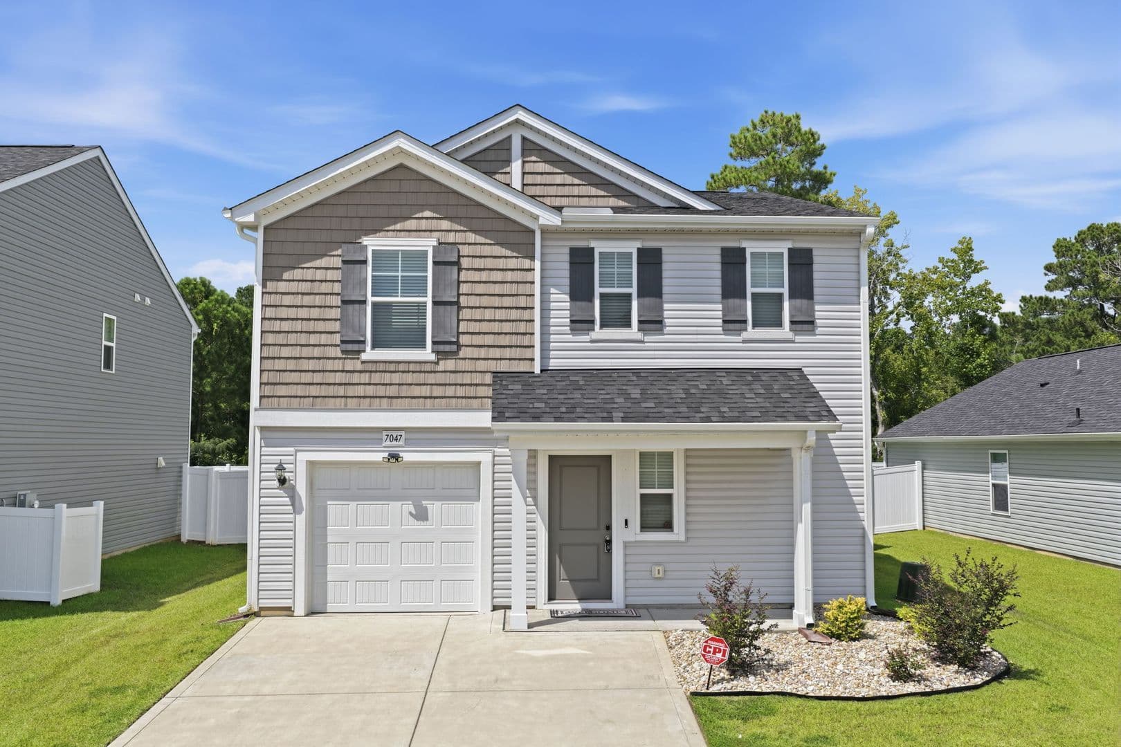 7047 Woodline Drive SW 1 of 8