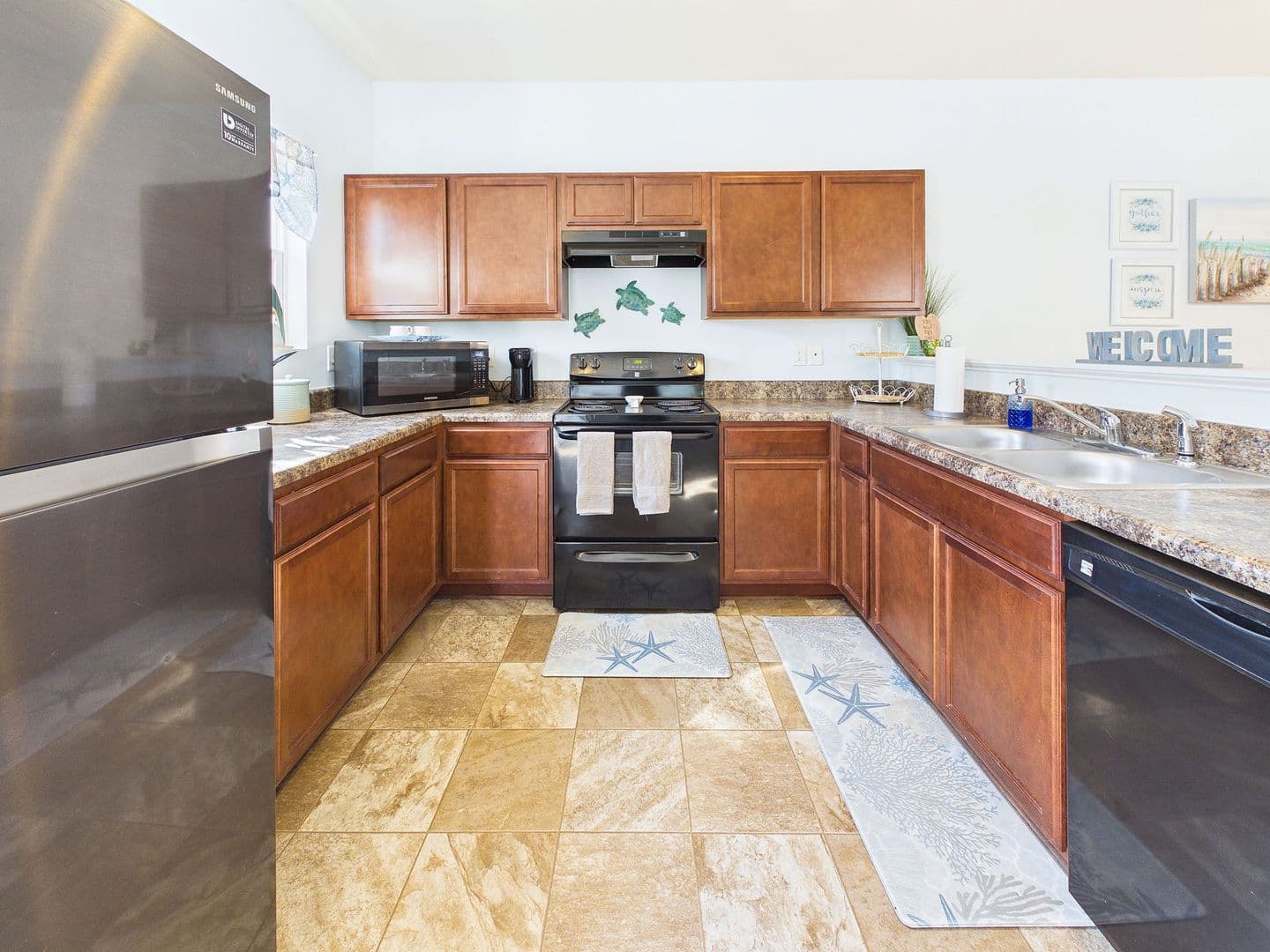703 Elton Ave 3 of 19